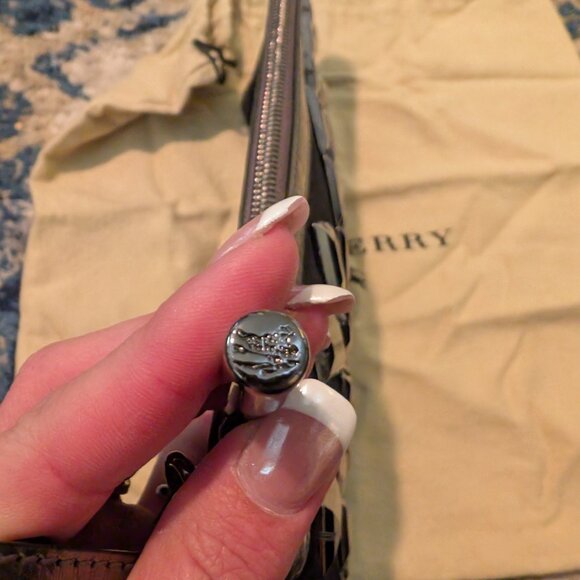 Burberry Clutch , Card Clutch And Handkerchief. Comes With Dust Bag - Picture 8 of 12